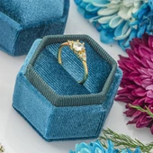 Altın Kaplama Zirkon Taşlı Tektaş Gümüş Bayan Yüzük thumbnail 1