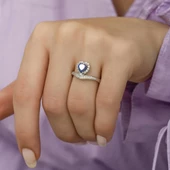 Kalp Motifli Mavi Zirkon Taşlı Tektaş Gümüş Bayan Yüzük thumbnail 5