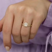 Altın Kaplama Papatya Motifli Tektaş Gümüş Bayan Yüzük thumbnail 11