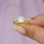 Altın Kaplama Papatya Motifli Tektaş Gümüş Bayan Yüzük thumbnail 9