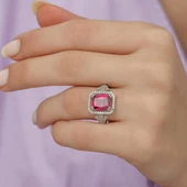 Kırmızı Zirkon Taşlı Motifli Tektaş Gümüş Bayan Baget Yüzük thumbnail 3