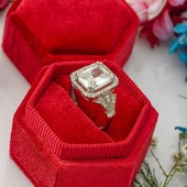 Zirkon Taşlı Motifli Tektaş Gümüş Bayan Baget Yüzük thumbnail 1