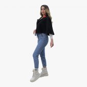 Göğüste gül figürlü küçük şal - 2