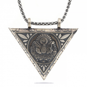 Gümüş Üçgen İçi Açılabilen Osmanlı Arma Muskalık Kolye thumbnail 3