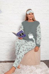 Kadın Gri Renk Zürafa Desenli Polar Kumaş AZL-6176 Pijama Takımı - 1