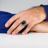 Siyah Oniks Taşlı Desenli 925 Ayar Gümüş Yüzük thumbnail 2