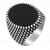 Siyah Oniks Taşlı Desenli 925 Ayar Gümüş Yüzük thumbnail 3