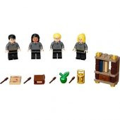 LEGO Harry Potter 40419 Hogwarts Students Accessory Set - 1