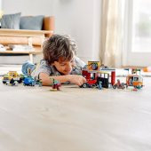 Lego City 60258 Tuning Workshop - 6