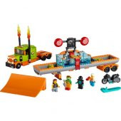 LEGO City 60294 Stunt Show Truck - 2