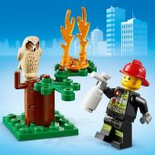 LEGO City 60247 Forest Fire thumbnail 8