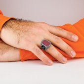 Kırmızı Akik Taşlı Tuğra Tasarımlı 925 Ayar Gümüş Yüzük thumbnail 2