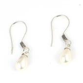 925 Ayar Gümüş Damla İnci Sallantılı Küpe thumbnail 1