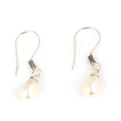 925 Ayar Gümüş Damla İnci Sallantılı Küpe thumbnail 2