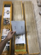 Renkli Duvarlar NWYP03 Naturel Bej Yapışkanlı Sudan Etkilenmeyen Ahşap Pvc Yer Döşeme Parkesi - 6
