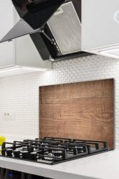 60x70 cm Koyu Ahşap Desenli Cam Ocak arkası Koruyucu thumbnail 1