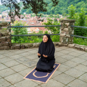 BAHA Portable Prayer Mat  Mihrab SEJADAH (BLACK GOLD) - 2
