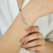 Kar Tanesi Tasarımlı Kelepçe Model 925 Ayar Gümüş Kadın Bileklik thumbnail 1