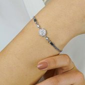 Beyaz Çiçek Tasarımlı 925 Ayar Gümüş Kadın Bileklik thumbnail 1