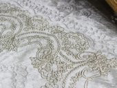 Çeyiz Diyarı Fransız Güpürlü Lisa Kadife Seccade Krem Gold thumbnail 7