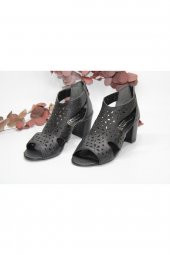 6 CM TOPUK BOYU ÖNÜ AÇIK ARKASI KAPALI ARKADAN FERMUARLI SİYAH GÜNLÜK ABİYE TOPUKLU SANDALET - 1