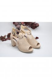 7,5 CM TOPUK BOYU ÖNÜ VE ARKASI AÇIK GÜNLÜK ABİYE TOPUKLU SANDALET - 1