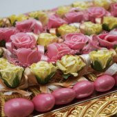 Altın Tepside Pembe Gül Dekorlu Söz Nişan Tepsisi 850g - 4