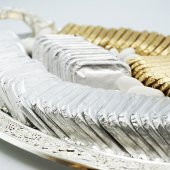 Gümüş Tepside Madlen Çikolata Söz Nişan Tepsisi 970g - 3