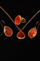 Güneş Taşı Damla Kesim Kırmızı Kedi Gözü 22 Ayar Altın Kaplama Kadın Üçlü Set 925 Ayar Gümüş Zincirli - 1