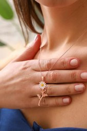 925 Ayar Gümüş Mineli Papatya Tasarım Kolye - 2