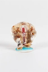 Doğal Deniz Kabukları Kırmızı Deniz Feneri Biblo thumbnail 3