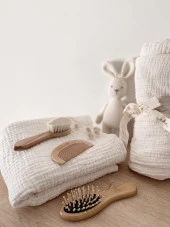 Naturaborn Organik Doğal Keçi Kılı Yumuşak Bebek Konak Saç Fırçası &Bambu Bebek tarağı ve Şimşir Tarak 3'lü Seti - 1