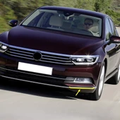 VW Passat B8 2015-19 Ön Tampon Sol Sis Farı Alt Çıtası Siyah 3G0854321 thumbnail 1