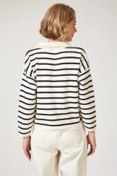 Kadın Beyaz Polo Yaka Crop Kesim Triko Kazak - 2