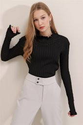 Kadın Siyah Ajurlu Boğazlı Kol Detaylı Kazak - 4