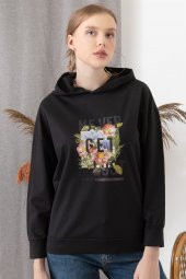Kadın Siyah Çiçek Baskılı Kapüşonlu Sweatshirt - 1