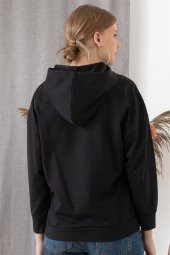 Kadın Siyah Çiçek Baskılı Kapüşonlu Sweatshirt - 3