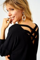 Kadın Siyah Sırtı Şerit Detaylı Bluz thumbnail 2