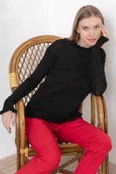 Kadın Siyah Boğaz Detaylı Desenlii Kazak - 3