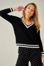 Kadın V Yaka Şeritli Siyah Kazak - 1