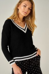 Kadın V Yaka Şeritli Siyah Kazak - 2