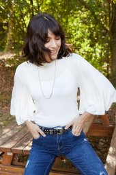 Kadın Kolu Volanlı Beyaz Bluz - 1