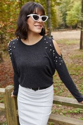 OMZU PENCERELİ İNCİLİ BLUZ - 1