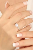Swarovski Taşlı Gümüş Nişan Yüzüğü Tırnaklı - 1