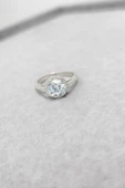 Ortası Büyük Swarovski Taşlı Gümüş Yüzük - 3