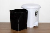 Polytime Pedallı Basmalı Çöp Kutusu Kovası / Çıkarılabilir İç Kovalı / Beyaz / 32 Litre / 47x35x35 Cm. - 2