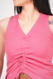 Kadın V Yaka Ön Büzgü Detaylı Bluz Fuşya - 4