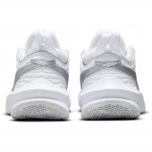 Nike CW6735-100 Team Hustle D 10 Çocuk Basketbol Ayakkabısı - 2