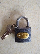 KALE SİYAH ASMA KİLİT 63 MM - 1