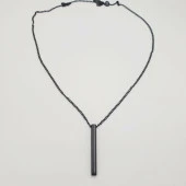 Dikey Model Siyah Renk Kolye - 3